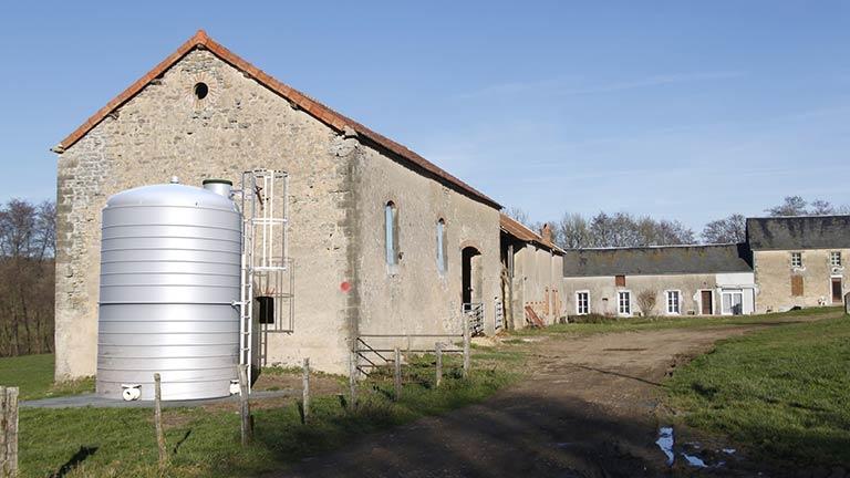 Liquid storage system