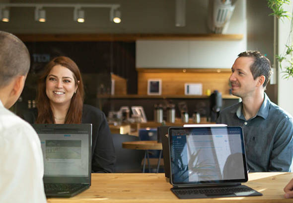 People talking at a coffee