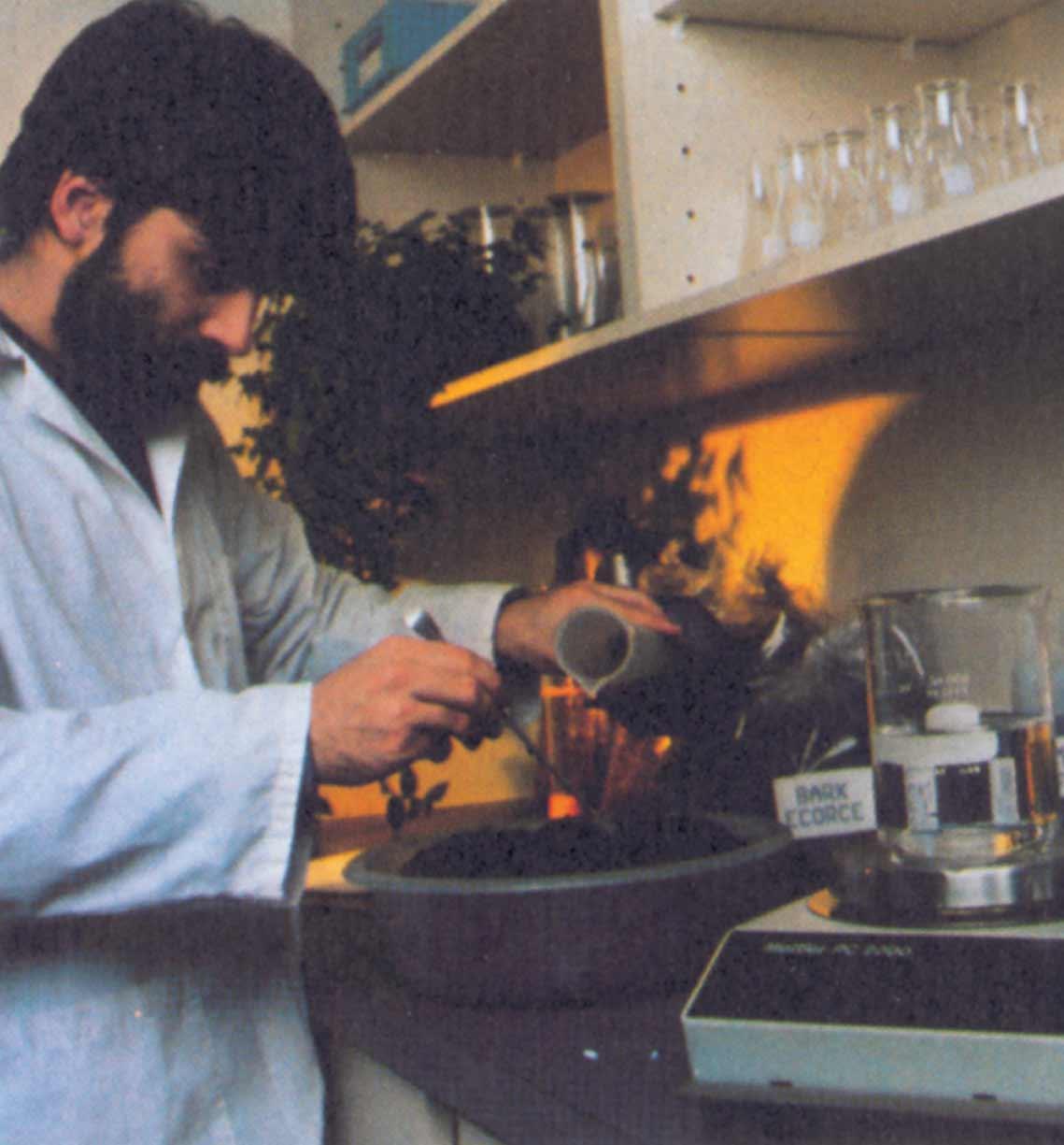 Équipiers travaillant au laboratoire d'innovation